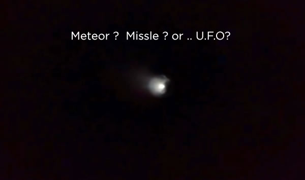 【動画】隕石？ミサイル？それともUFO？ロスで貴重な映像が撮影される。